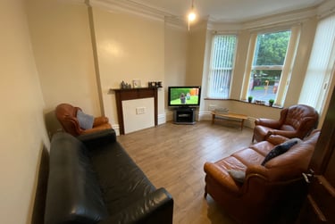 8 bed house, Conyngham road, Victoria park, Manchester, M145EA - Image 2